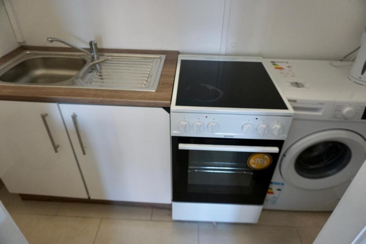 Alster Hamburg - Saniertes Und Mobliertes Apartment Mit Bad Und Kuche Exterior foto