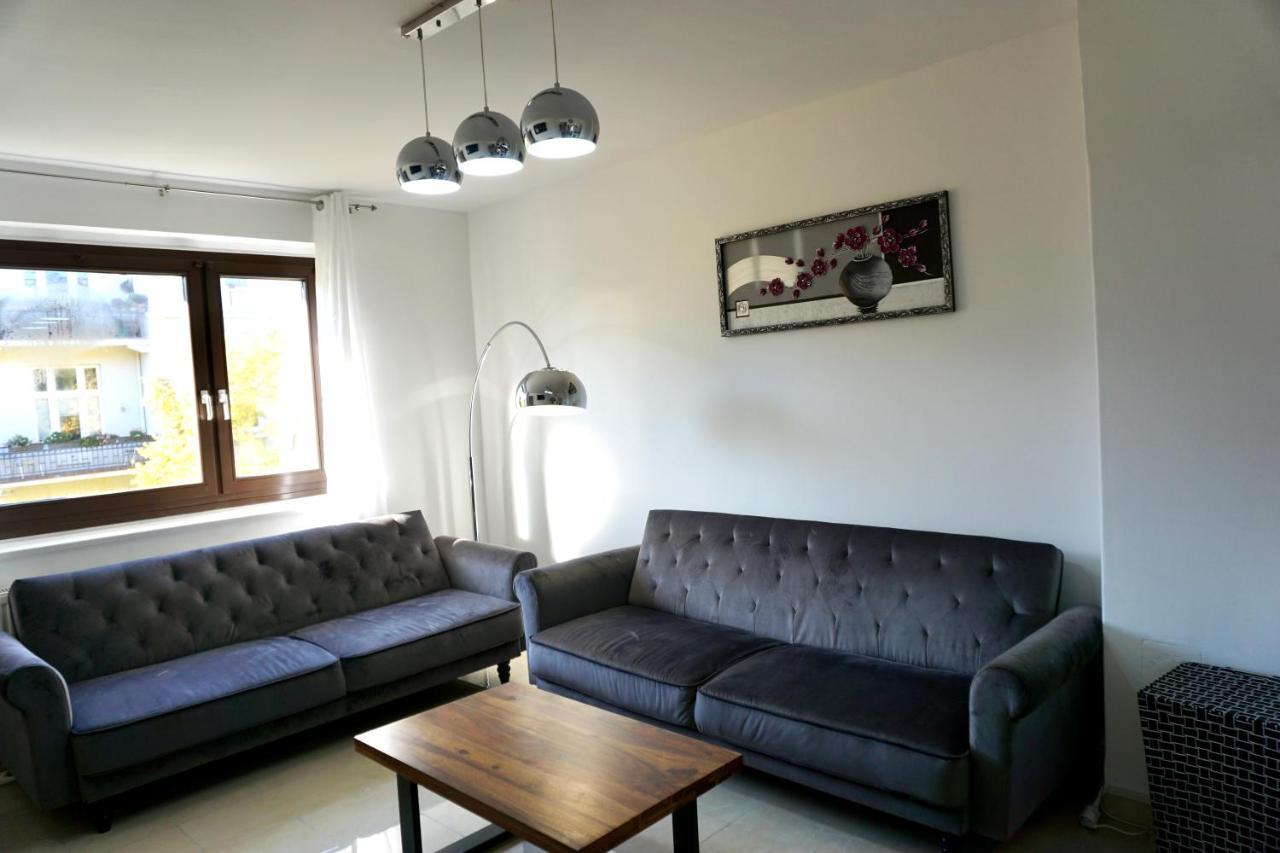 Alster Hamburg - Saniertes Und Mobliertes Apartment Mit Bad Und Kuche Exterior foto